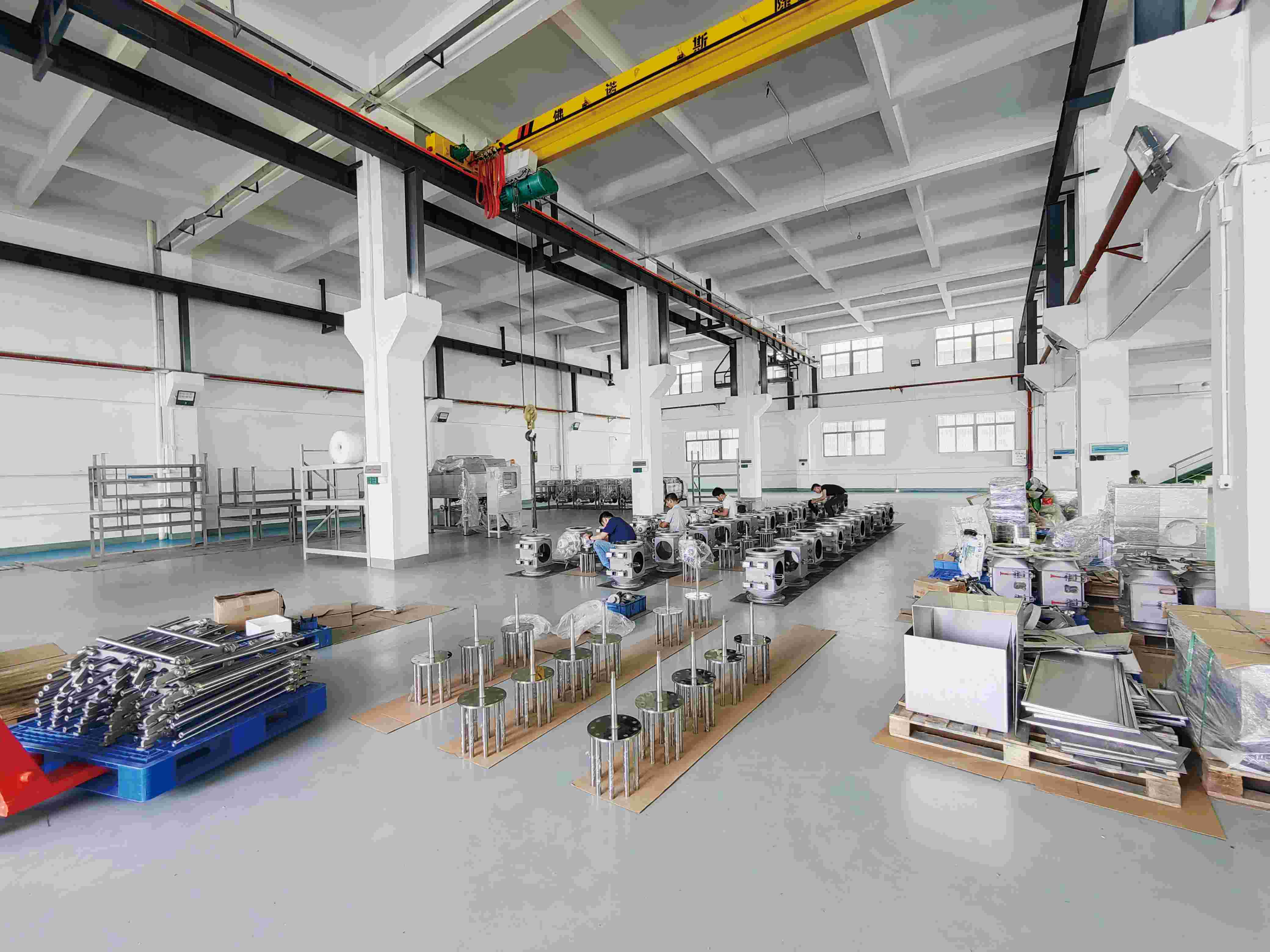 Oprema za ročno in avtomatsko odstranjevanje železa: prednosti in razlike